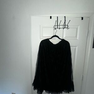 Elegant Black Pleated skirt